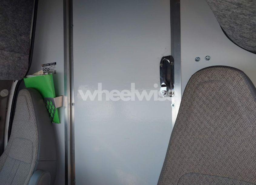 Photo 12 of 2021 Chevrolet Express CUTAWAY 4500 VAN (VIN 1HA6GVC78MN011330)