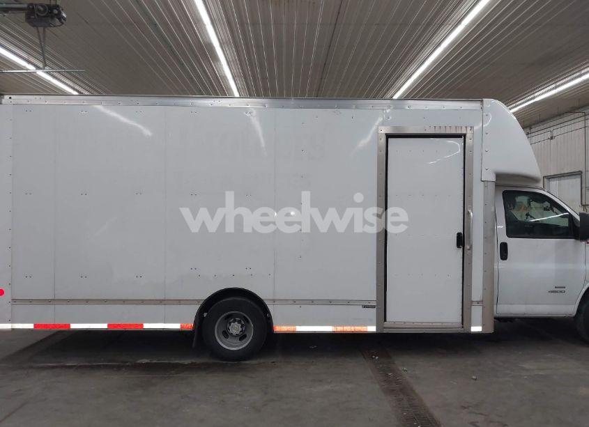 Photo 14 of 2021 Chevrolet Express CUTAWAY 4500 VAN (VIN 1HA6GVC78MN011330)