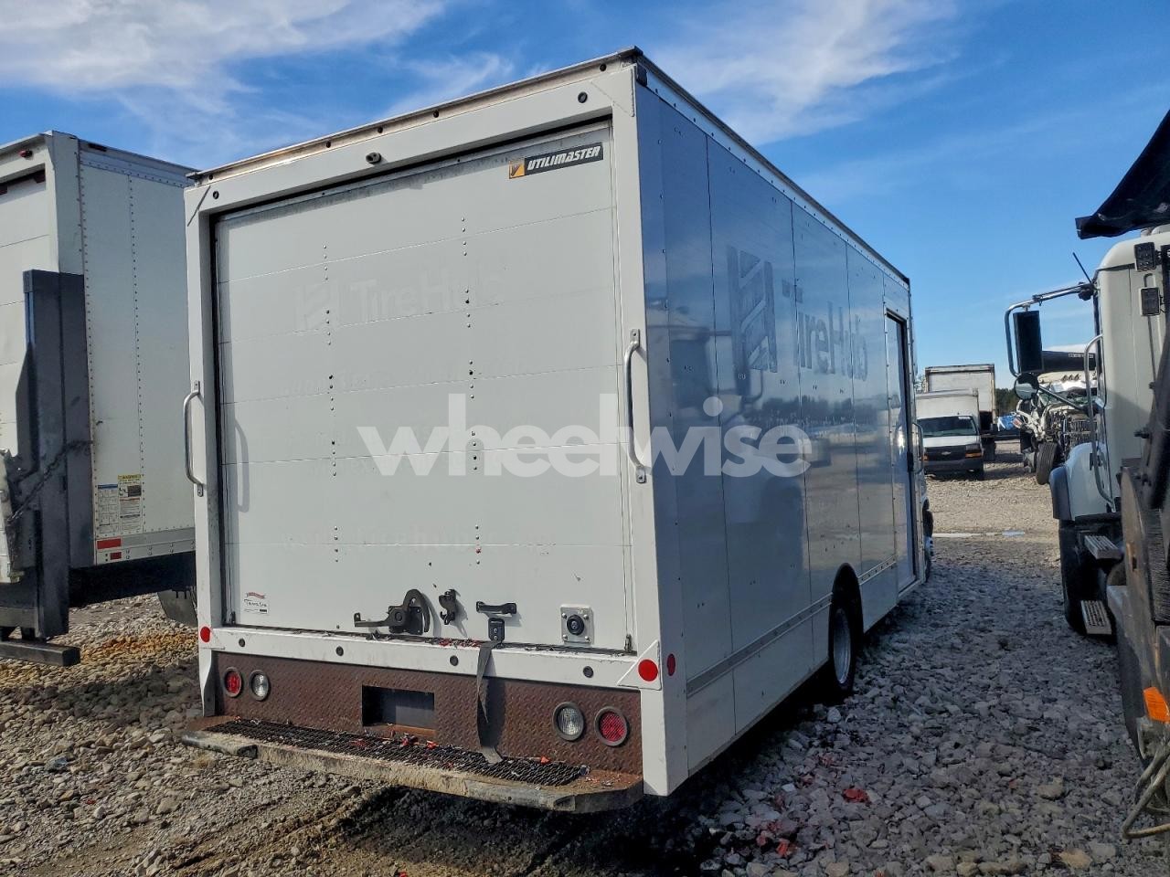 Photo 3 of 2021 CHEVROLET EXPRESS DELIVERY TRUCK (VIN 1HA6GVC7XMN012270)