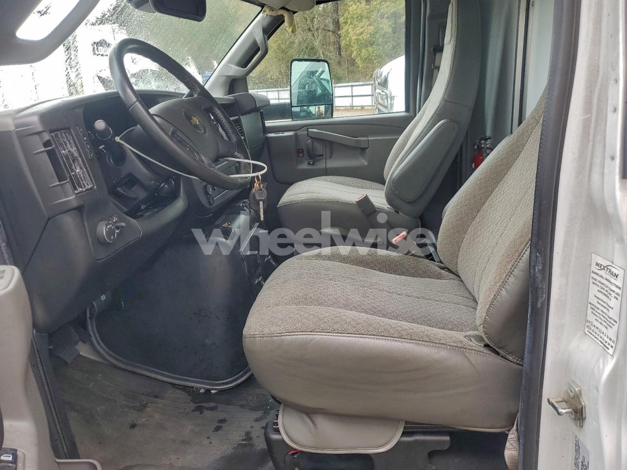 Photo 7 of 2021 CHEVROLET EXPRESS DELIVERY TRUCK (VIN 1HA6GVC7XMN012270)