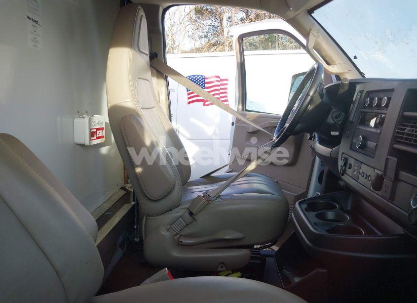 Photo 7 of 2023 Chevrolet Express CUTAWAY 4500 VAN (VIN 1HA6GVF73PN001529)