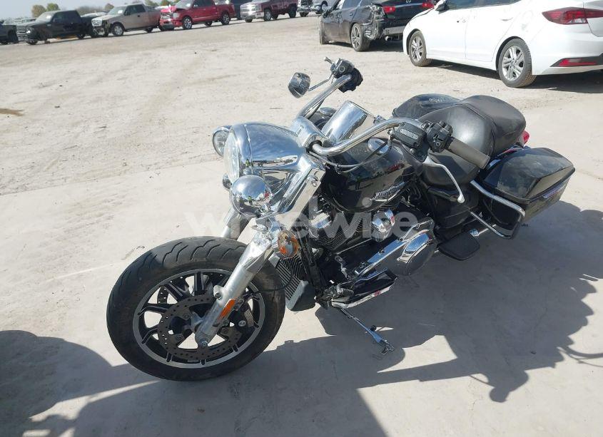 Photo 2 of 2018 Harley-davidson Flhr ROAD KING (VIN 1HD1FBC10JB657209)