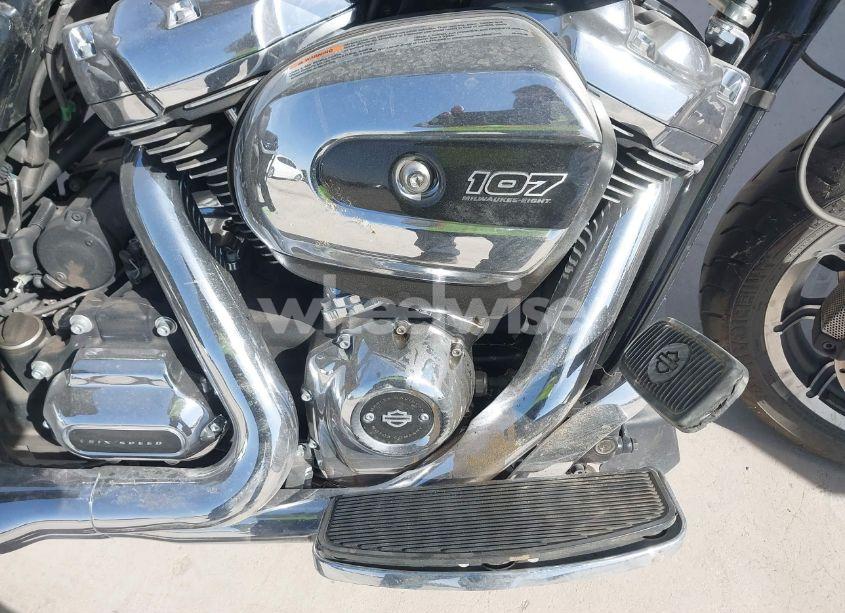 Photo 8 of 2018 Harley-davidson Flhr ROAD KING (VIN 1HD1FBC10JB657209)