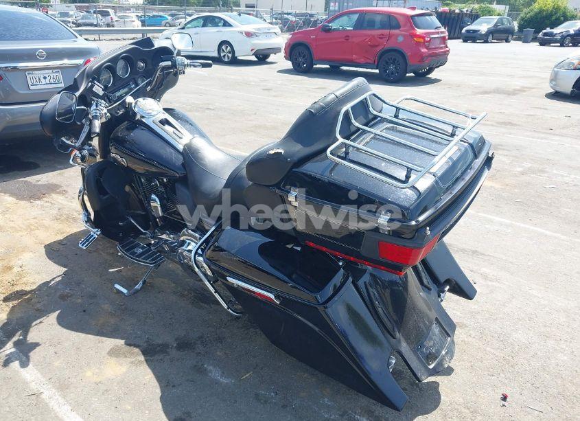 Photo 3 of 2009 Harley-davidson Flhtcu N/A (VIN 1HD1FC4109Y645820)