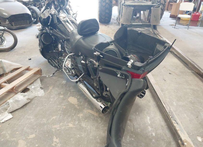 Photo 3 of 2011 Harley-davidson Flhtcu N/A (VIN 1HD1FC41XBB612882)