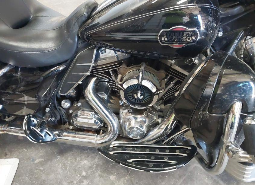 Photo 8 of 2011 Harley-davidson Flhtcu N/A (VIN 1HD1FC41XBB612882)