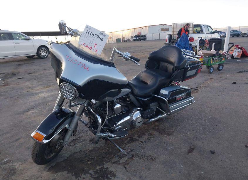 Photo 2 of 2013 Harley-davidson Flhtcu ULTRA CLASSIC ELECTRA GLD (VIN 1HD1FCM16DB681197)