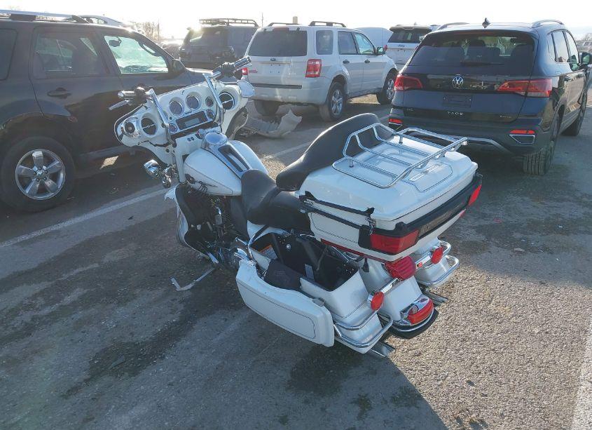 Photo 3 of 2012 Harley-davidson Flhtcu ULTRA CLASSIC ELECTRA GLD (VIN 1HD1FCM1XCB656804)