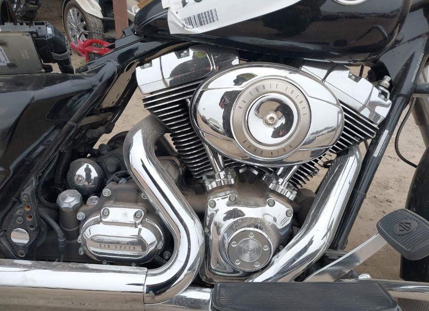 Photo 8 of 2009 Harley-davidson Flhrc N/A (VIN 1HD1FR4179Y666490)