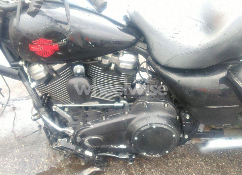 Photo 9 of 2019 Harley-davidson Flht N/A (VIN 1HD1FVC29KB653378)