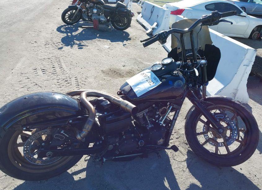 Photo 13 of 2017 Harley-davidson Fxdls (VIN 1HD1GS831HC310600)