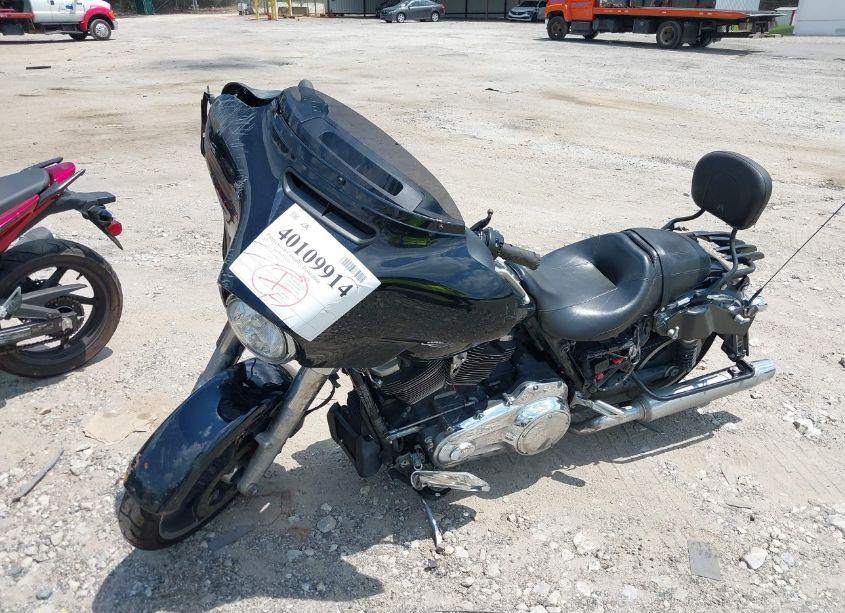 Photo 2 of 2021 Harley-davidson Flhx (VIN 1HD1KBC13MB612541)