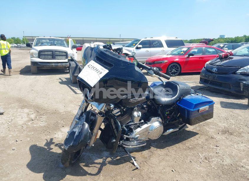 Photo 2 of 2023 Harley-davidson Flhx (VIN 1HD1KBC15PB661342)