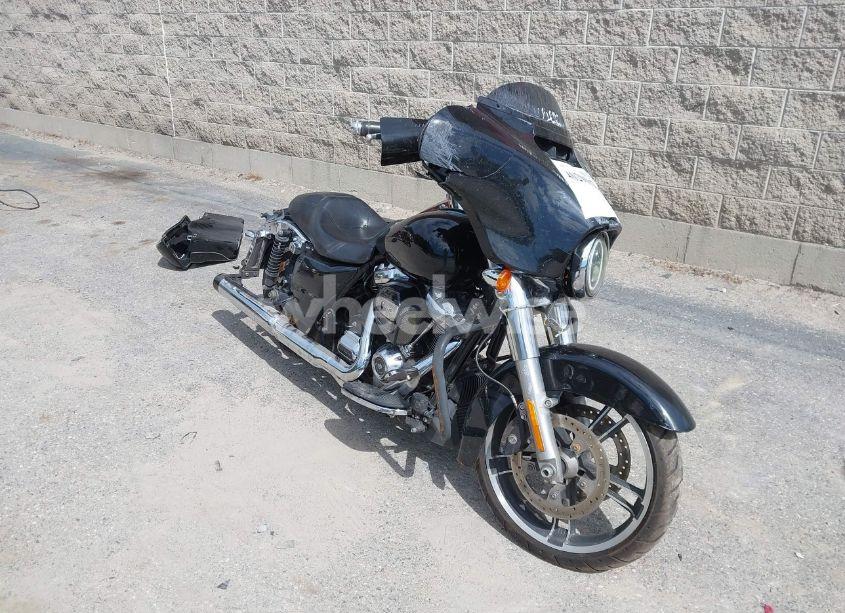 2018 Harley-davidson Flhx STREET GLIDE (VIN 1HD1KBC18JB665330) main photo