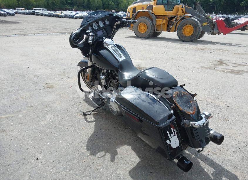 Photo 3 of 2018 Harley-davidson Flhx STREET GLIDE (VIN 1HD1KBC18JB665330)