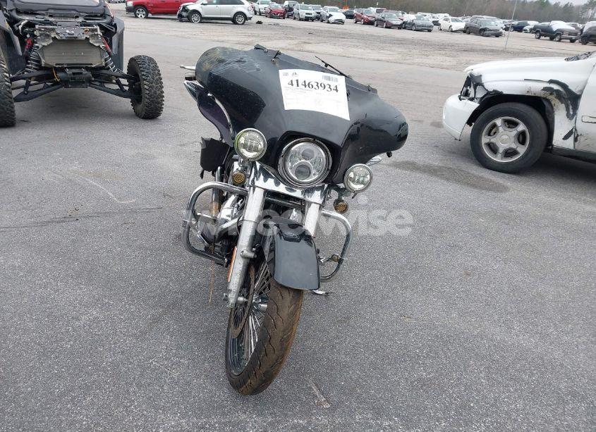 Photo 5 of 2018 Harley-davidson Flhx STREET GLIDE (VIN 1HD1KBC19JB616833)