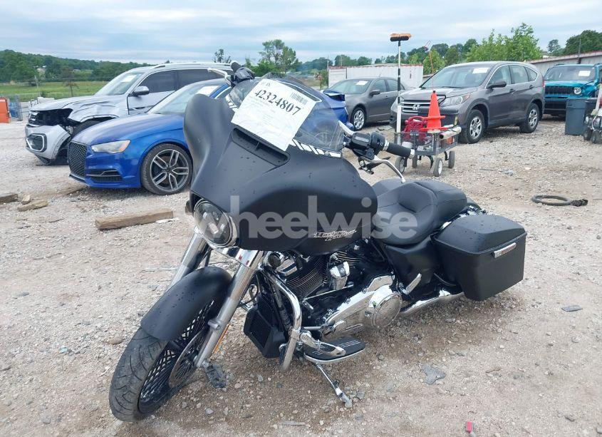 Photo 2 of 2020 Harley-davidson Flhx (VIN 1HD1KBC1XLB610753)