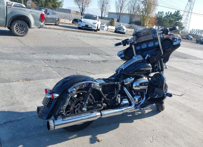 Photo 4 of 2017 Harley-davidson Flhx STREET GLIDE (VIN 1HD1KBC36HB638574)