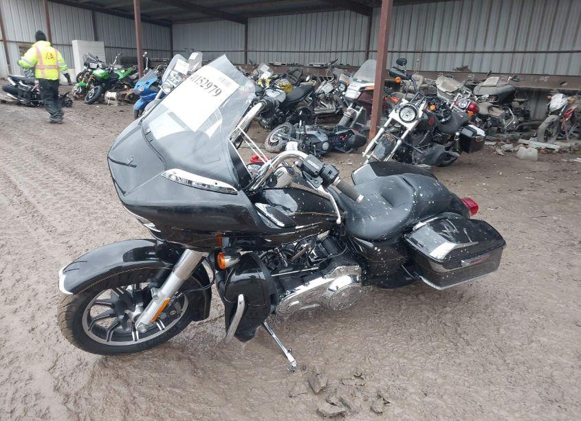 Photo 2 of 2017 Harley-davidson Fltru N/A (VIN 1HD1KGD16HB687879)