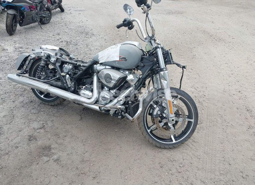 Photo 2 of 2024 Harley-davidson Fltrx N/A (VIN 1HD1KH710RB602893)
