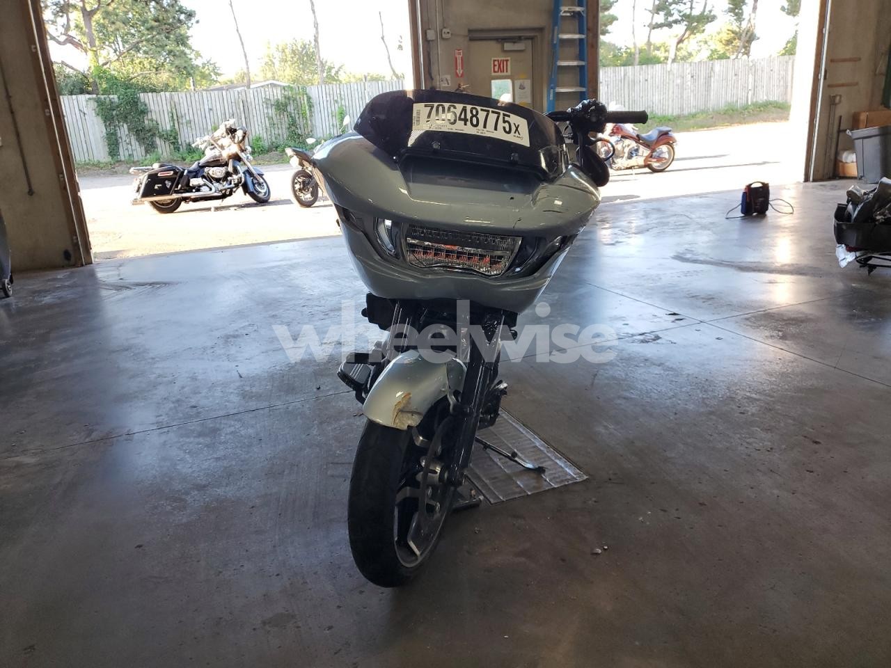 Photo 2 of 2024 HARLEY-DAVIDSON FLTRX N/A (VIN 1HD1KH716RB650723)