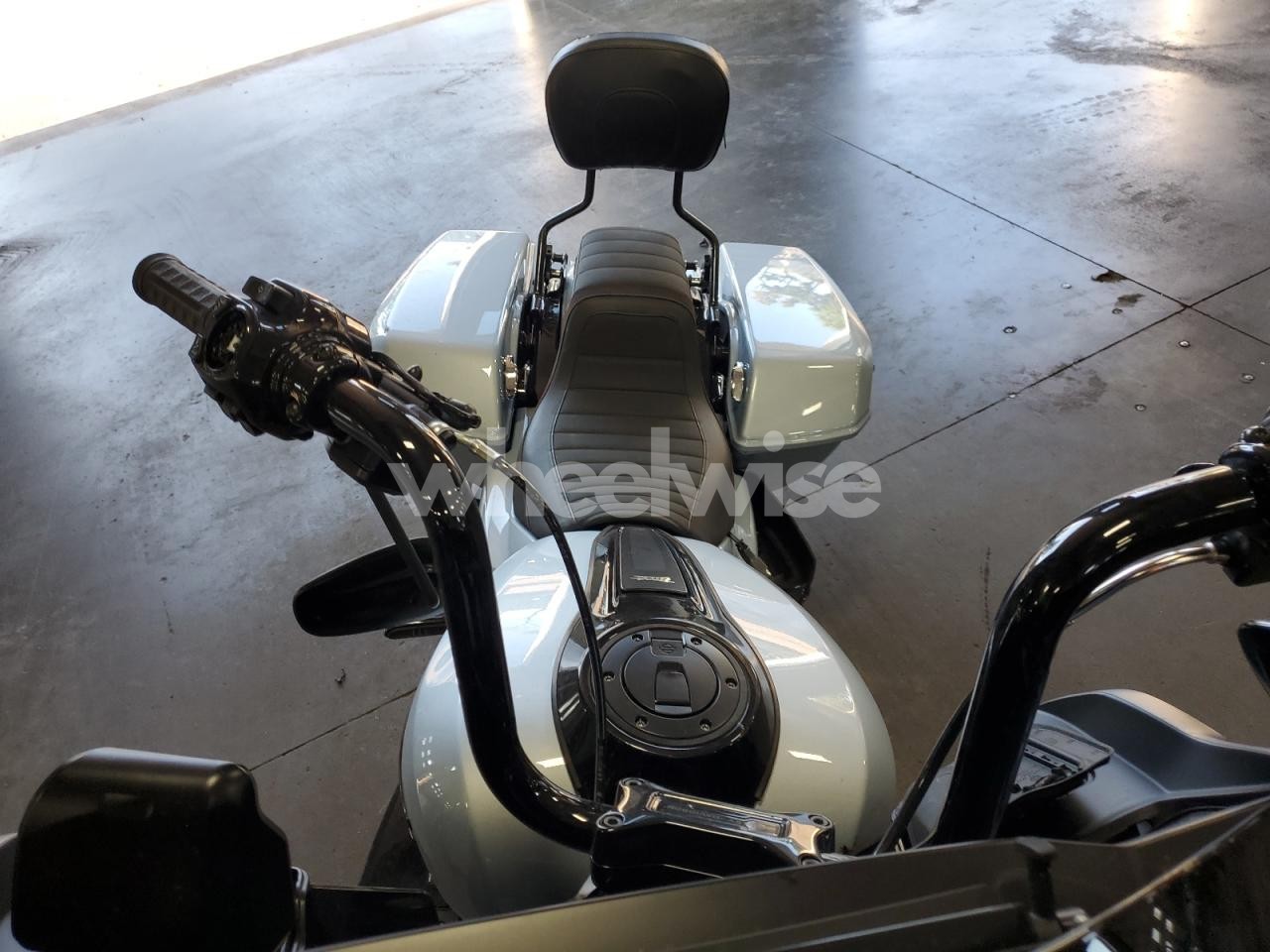 Photo 5 of 2024 HARLEY-DAVIDSON FLTRX N/A (VIN 1HD1KH716RB650723)