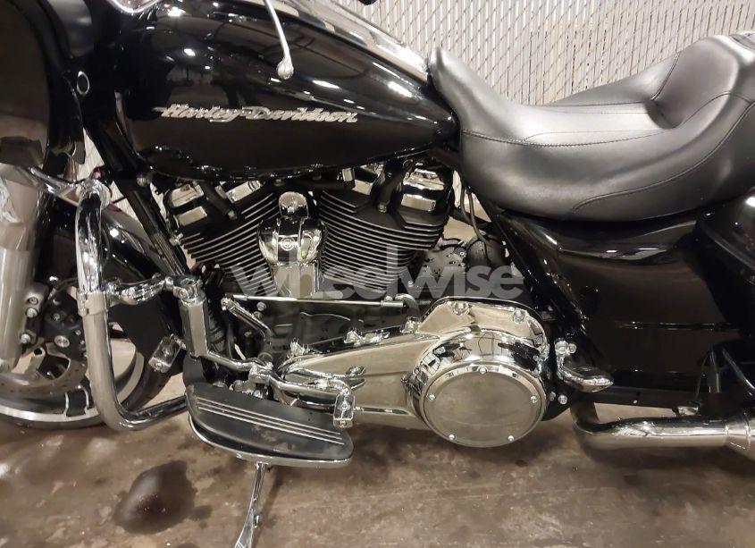 Photo 9 of 2019 Harley-davidson Fltrx N/A (VIN 1HD1KHC18KB646443)