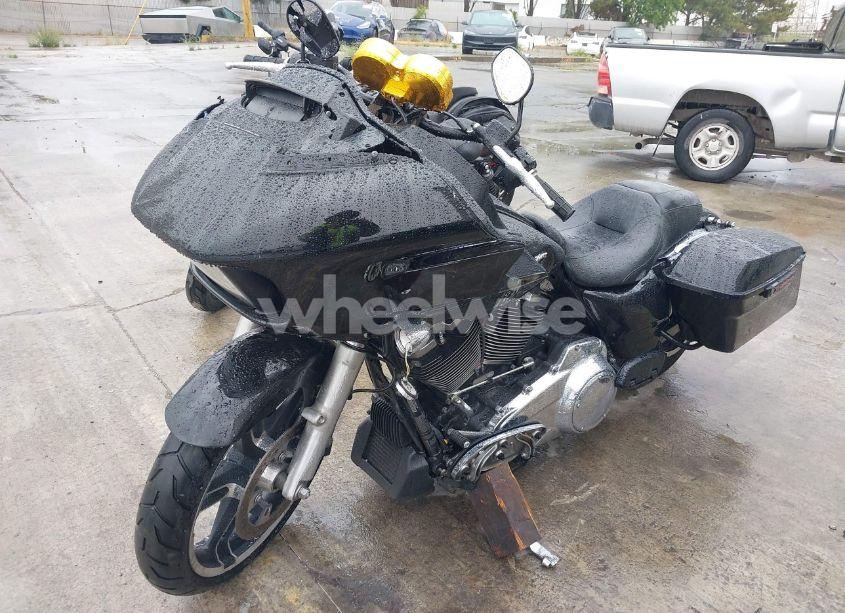 Photo 2 of 2019 Harley-davidson Fltrx N/A (VIN 1HD1KHC1XKB641180)