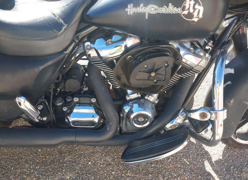 Photo 8 of 2017 Harley-davidson Flhxs STREET GLIDE SPECIAL (VIN 1HD1KRC10HB632468)