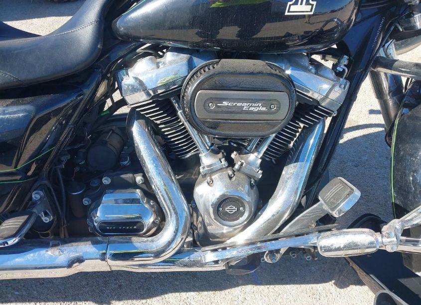 Photo 8 of 2017 Harley-davidson Flhxs STREET GLIDE SPECIAL (VIN 1HD1KRC14HB607962)