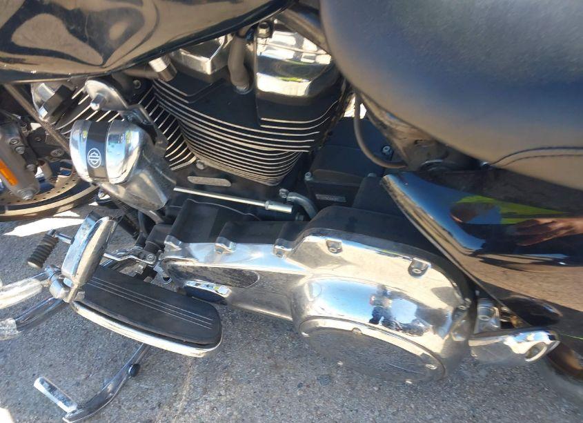 Photo 9 of 2017 Harley-davidson Flhxs STREET GLIDE SPECIAL (VIN 1HD1KRC14HB607962)