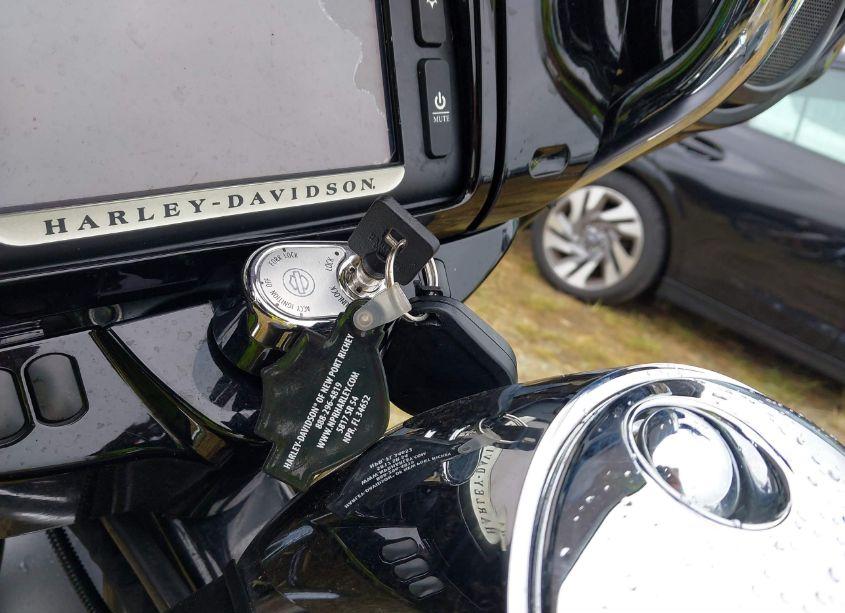 Photo 11 of 2017 Harley-davidson Flhxs STREET GLIDE SPECIAL (VIN 1HD1KRC14HB625393)