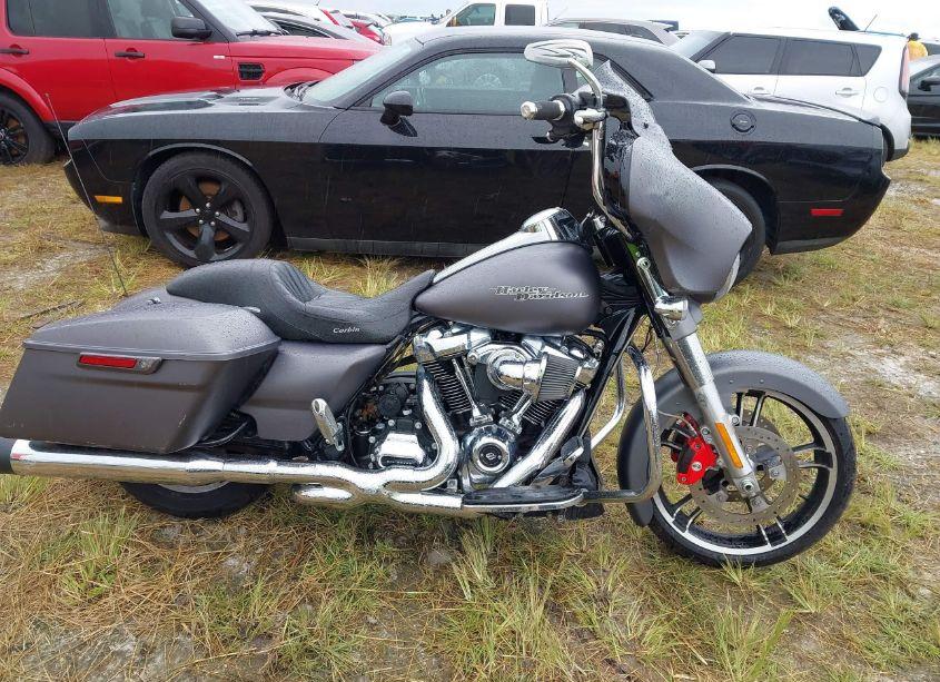 Photo 8 of 2017 Harley-davidson Flhxs STREET GLIDE SPECIAL (VIN 1HD1KRC14HB625393)