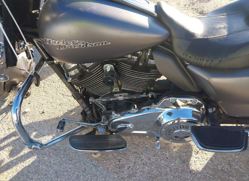 Photo 9 of 2017 Harley-davidson Flhxs STREET GLIDE SPECIAL (VIN 1HD1KRC18HB646473)