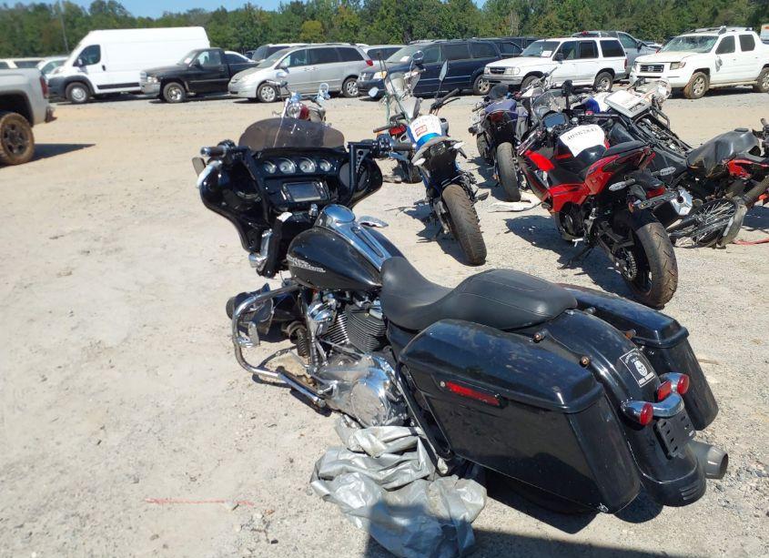 Photo 3 of 2017 Harley-davidson Flhxs STREET GLIDE SPECIAL (VIN 1HD1KRC1XHB616939)