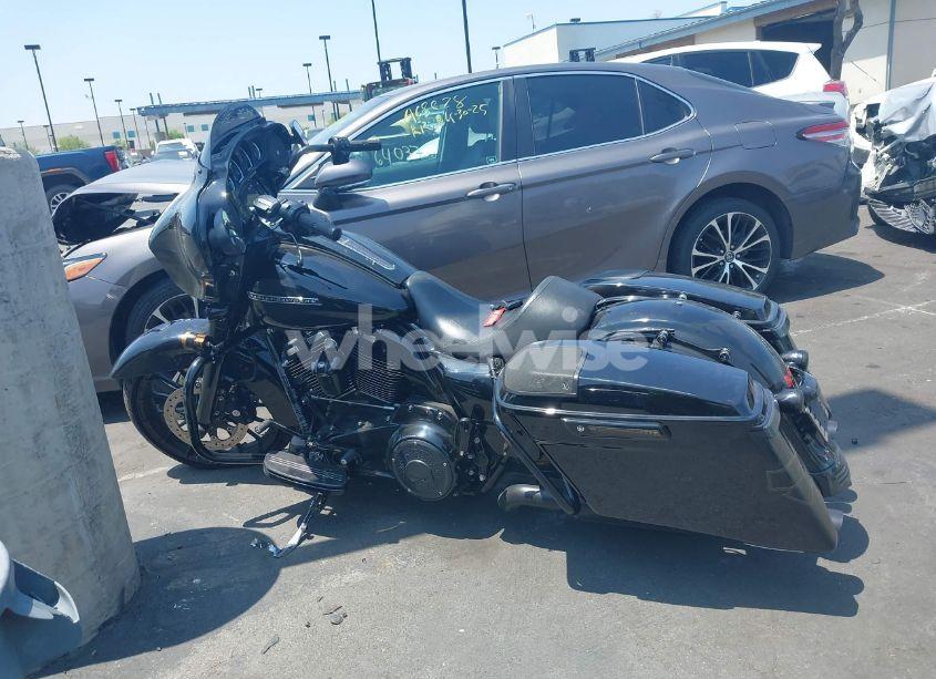 Photo 13 of 2018 Harley-davidson Flhxs STREET GLIDE SPECIAL (VIN 1HD1KRC32JB678259)