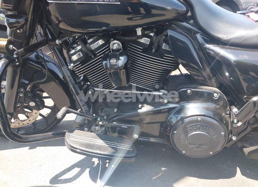 Photo 9 of 2018 Harley-davidson Flhxs STREET GLIDE SPECIAL (VIN 1HD1KRC32JB678259)