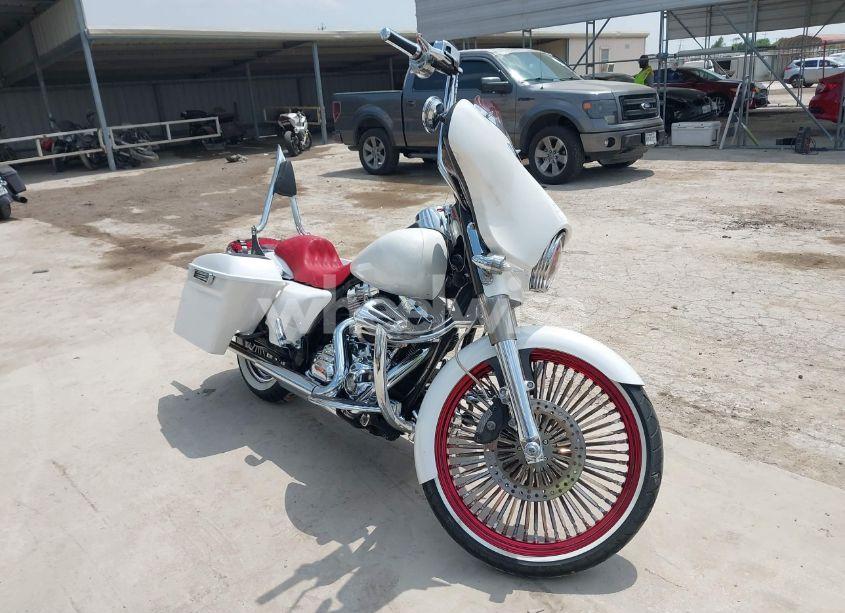 2014 Harley-davidson Flhxs STREET GLIDE SPECIAL (VIN 1HD1KRM18EB637914) main photo