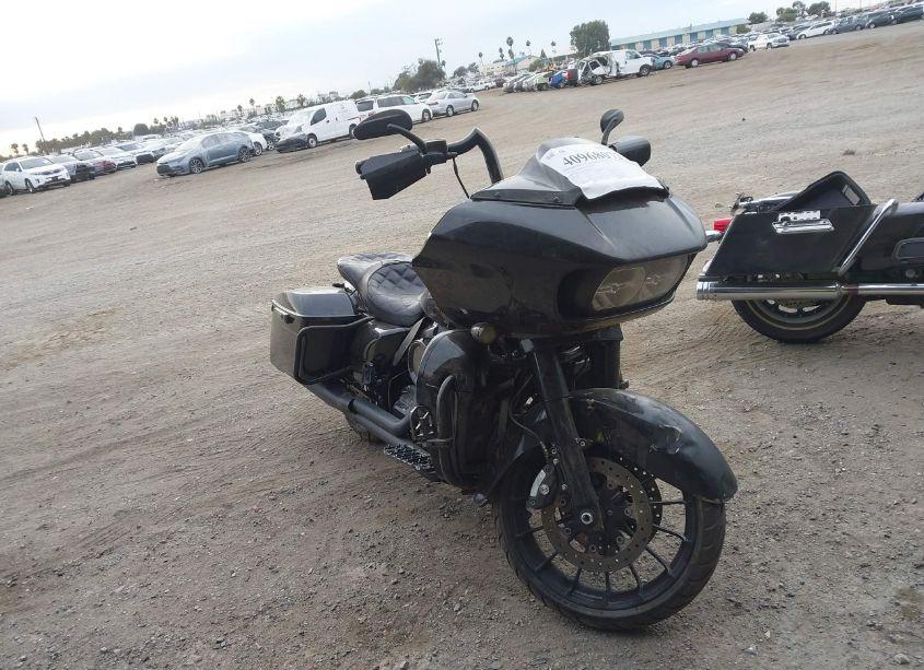 2018 Harley-davidson Fltrxs ROAD GLIDE SPECIAL (VIN 1HD1KTC33JB623137) main photo