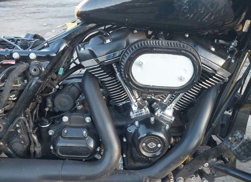 Photo 8 of 2023 Harley-davidson Fltrxs N/A (VIN 1HD1KTP10PB657831)