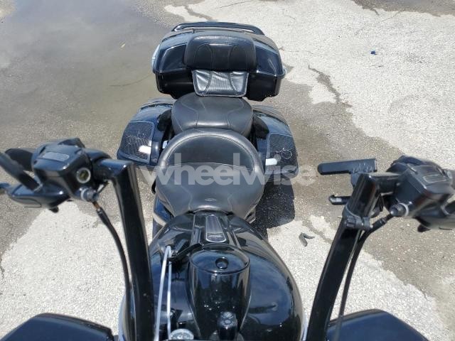 Photo 3 of 2019 HARLEY-DAVIDSON FLTRXS N/A (VIN 1HD1KTP18KB607901)