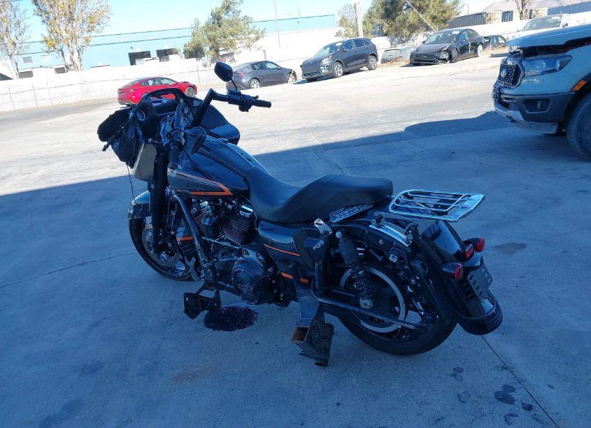 Photo 3 of 2022 Harley-davidson Fltrxs N/A (VIN 1HD1KTP24NB664612)