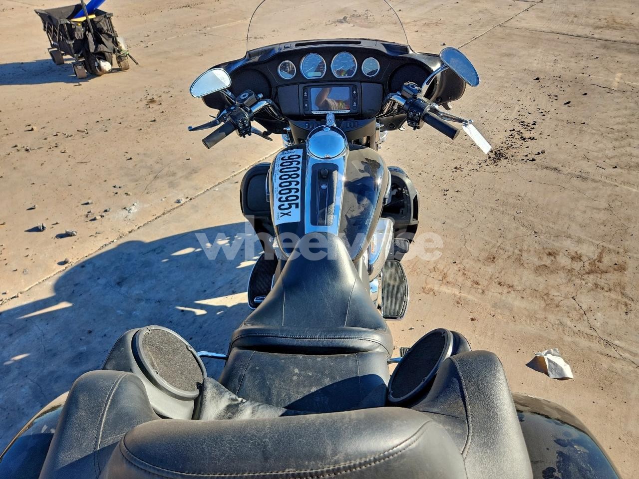 Photo 6 of 2018 HARLEY-DAVIDSON FLHTCUTG TRI GLIDE ULTRA (VIN 1HD1MAD1XJB860025)