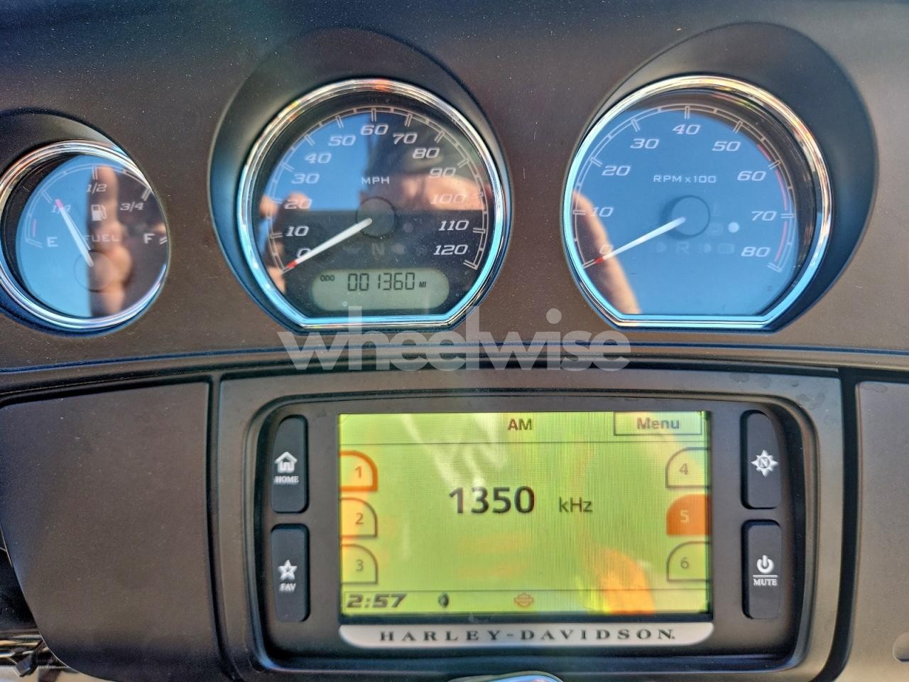 Photo 7 of 2018 HARLEY-DAVIDSON FLHTCUTG TRI GLIDE ULTRA (VIN 1HD1MAD1XJB860025)