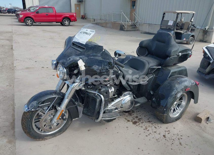 Photo 2 of 2024 Harley-davidson Flhtcutg (VIN 1HD1MAF10RB862892)