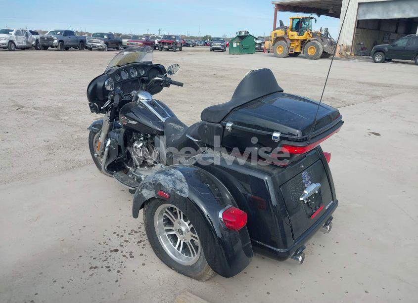 Photo 3 of 2024 Harley-davidson Flhtcutg (VIN 1HD1MAF10RB862892)