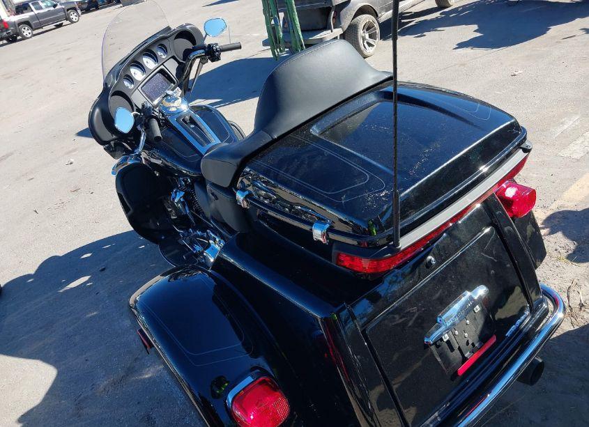 Photo 3 of 2023 Harley-davidson Flhtcutg N/A (VIN 1HD1MAF15PB852842)