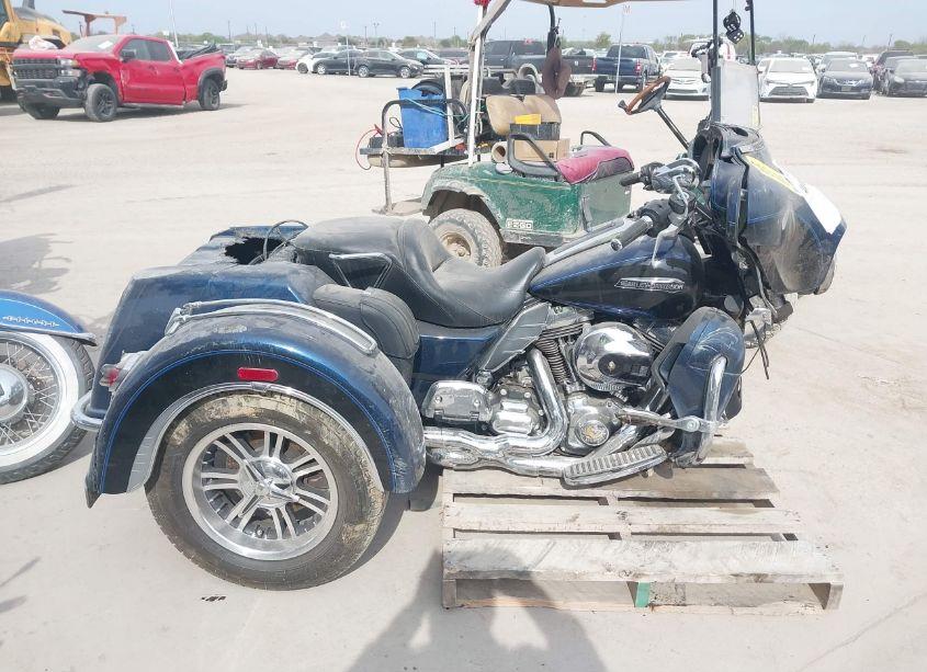 Photo 11 of 2014 Harley-davidson Flhtcutg TRI GLIDE ULTRA (VIN 1HD1MAL19EB852392)