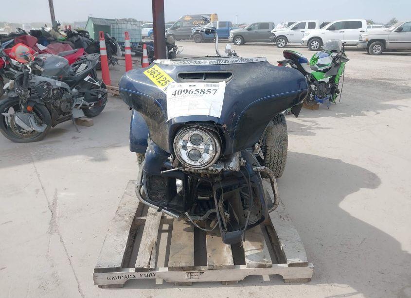 Photo 5 of 2014 Harley-davidson Flhtcutg TRI GLIDE ULTRA (VIN 1HD1MAL19EB852392)