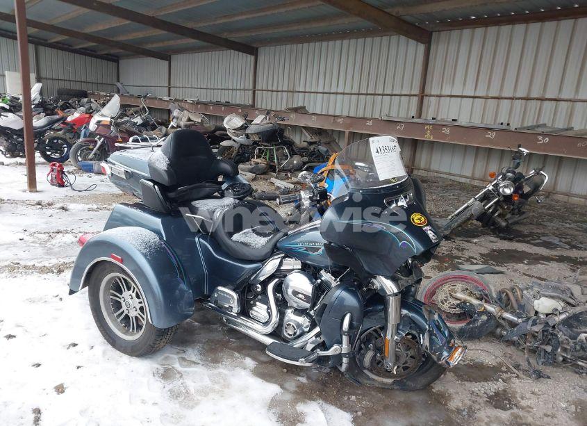 2015 Harley-davidson Flhtcutg TRI GLIDE ULTRA (VIN 1HD1MAL19FB850546) main photo